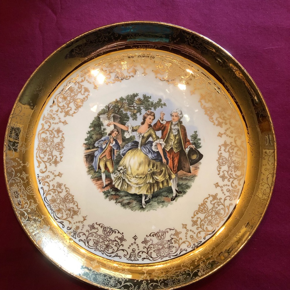 Ornate 22k Gold-Trim Decorative Dinner Plate with Pastoral Scene White and Gold.